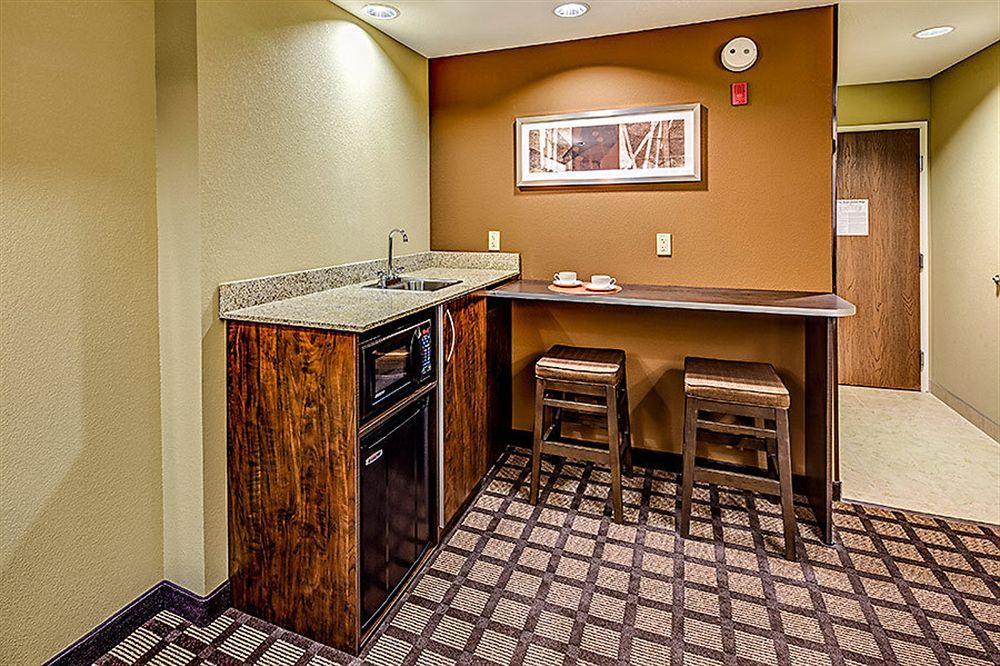 Hotel Microtel And